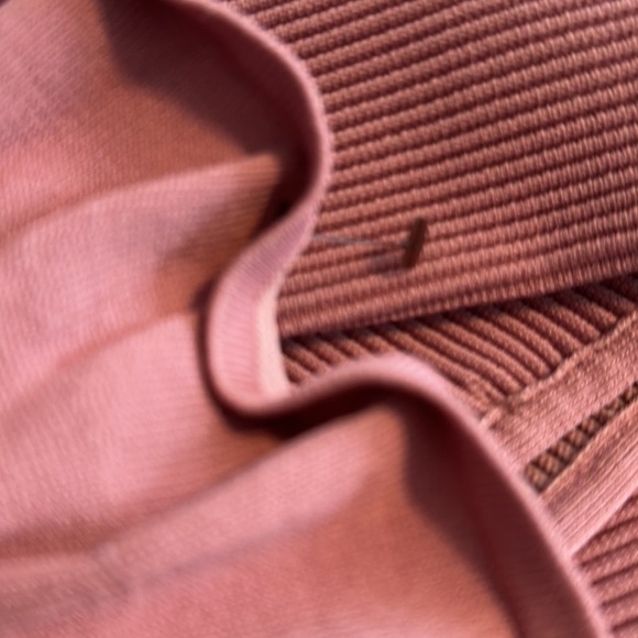 Women’s Gianni Bini Madelyn Off The Shoulders Sweater‎ pink medium ribbed top - Picture 8 of 8